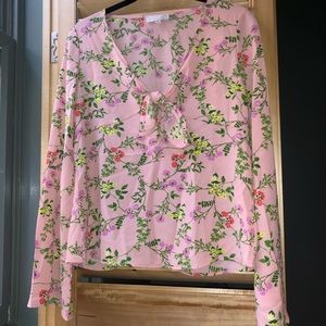 Floral blouse with bell sleeves